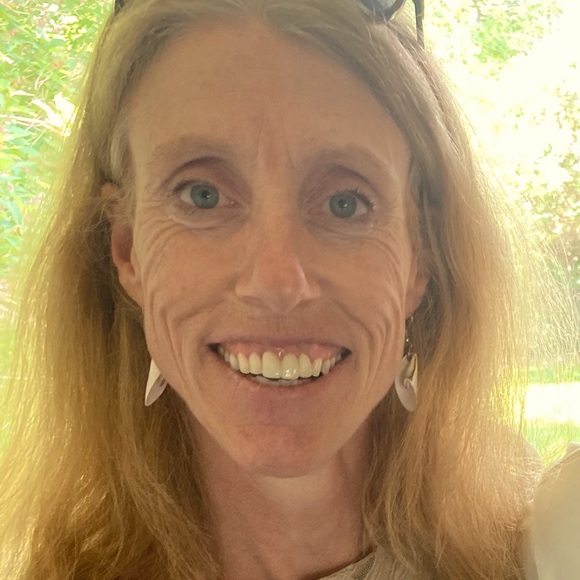 Meet your Posher, Annette - Picture 1 of 1